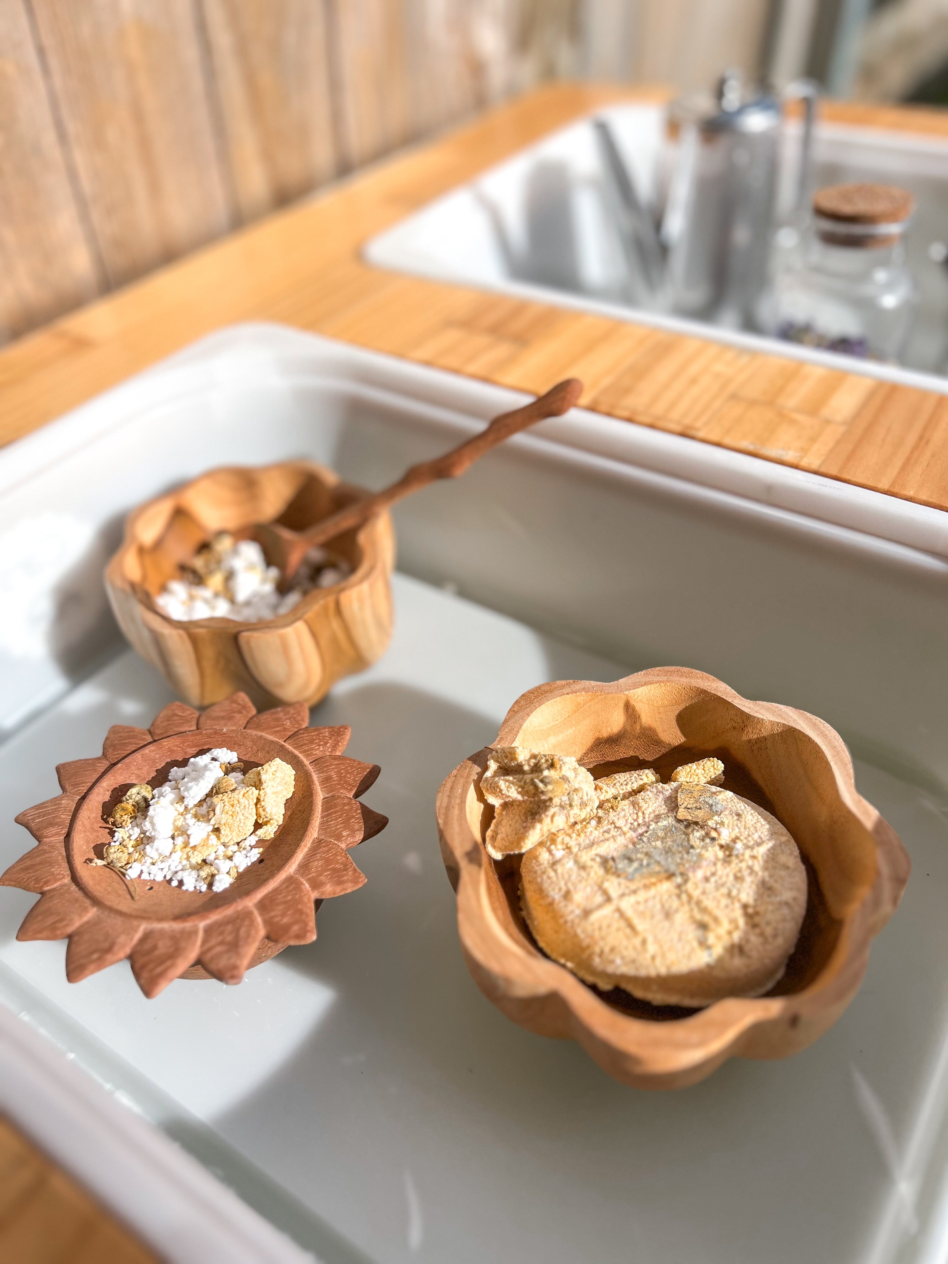 Daisy Bowl (Set of 2) image 2