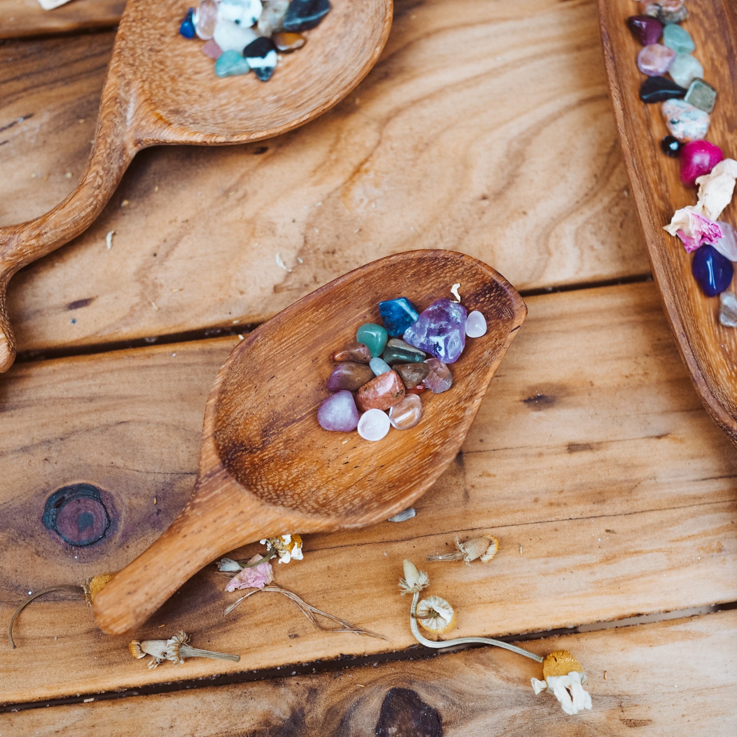 Handcrafted Leaf Scoop image 1